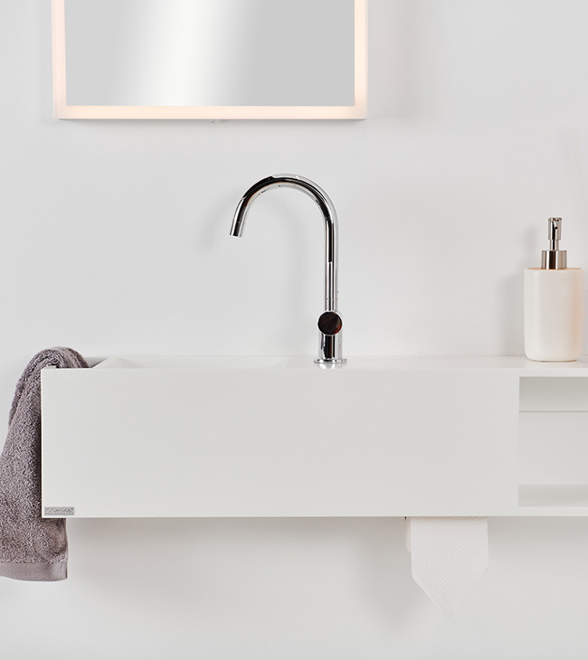 Robinet de toilette chromé