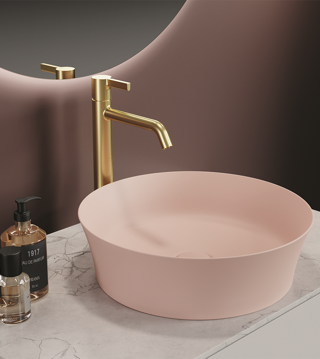 Vasque à poser rose Ipalyss avec robinet doré