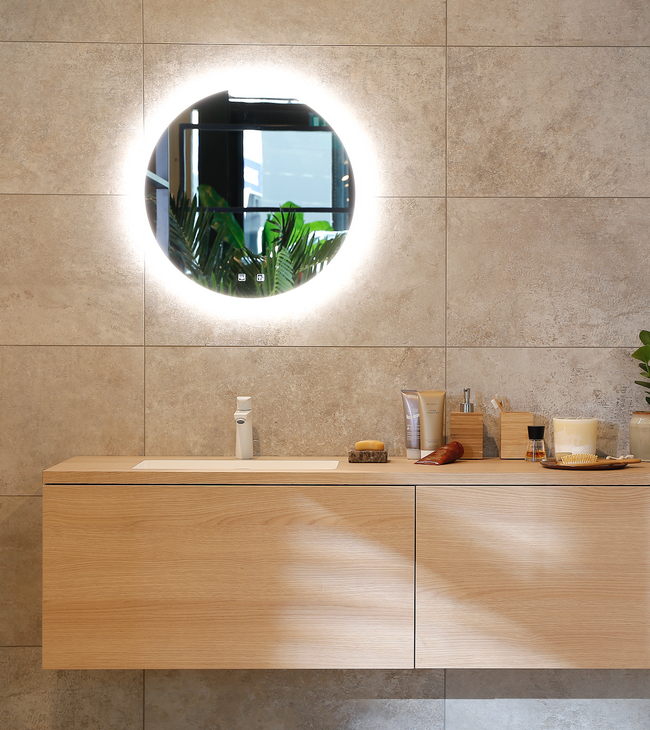 Salle de bain naturelle aux tons bois